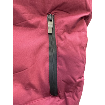 نمای نزدیک زیپ پافر Columbia